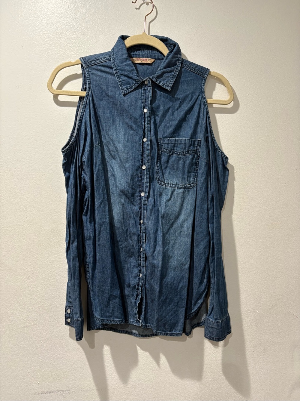 Sleeveless Denim Button-Front Blouse - Blue